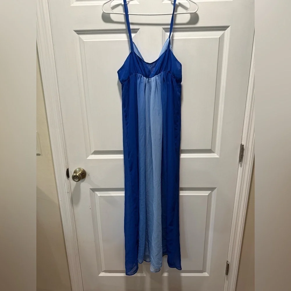 Oscar de la Rente Maxi Night Gown - Picture 4 of 7